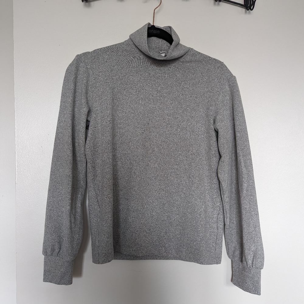 Uniqlo Gray Turtleneck Sweater, Small